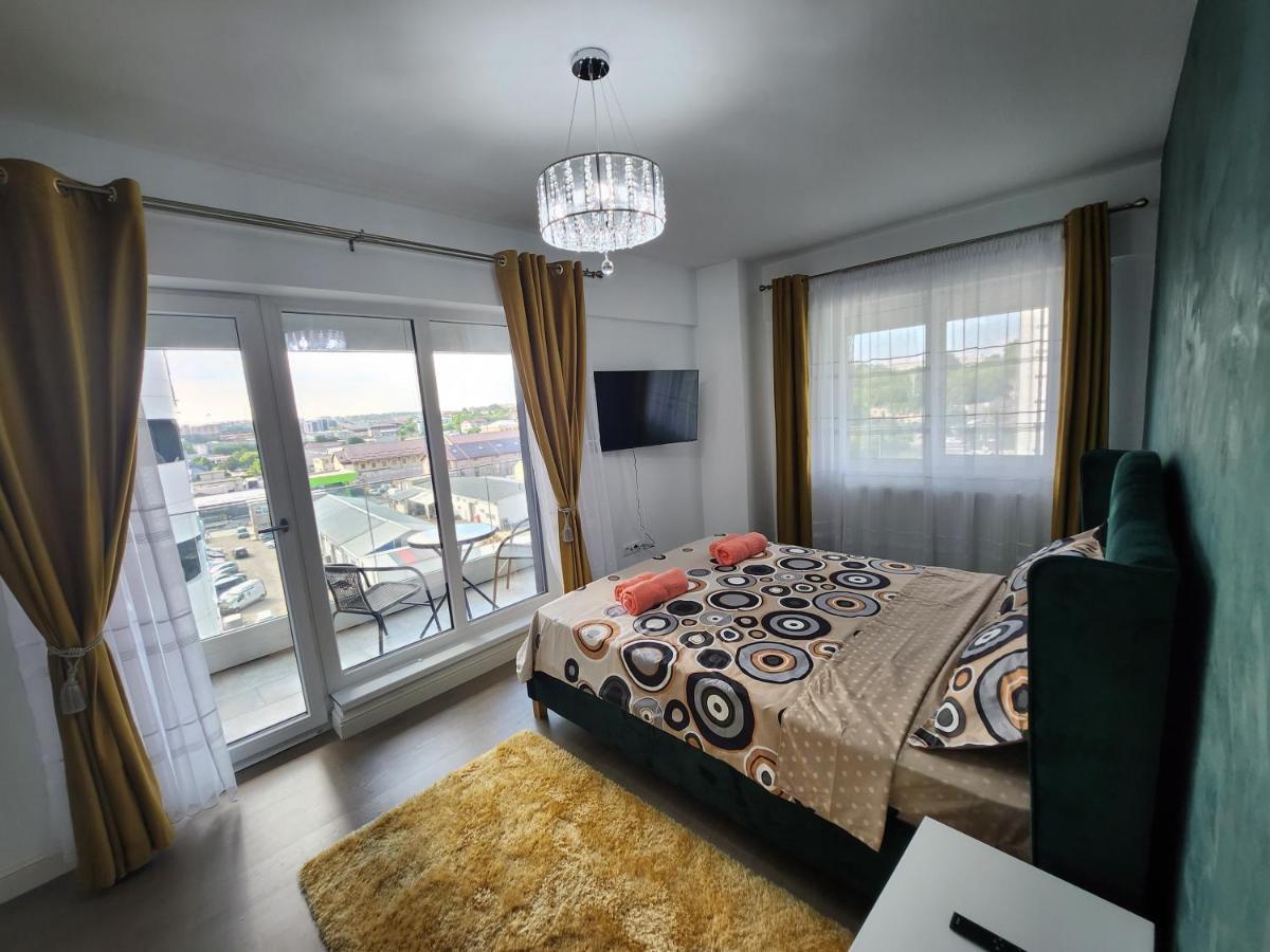 Near Airport 2 Rooms Apartments In Himson Iasi Exterior photo