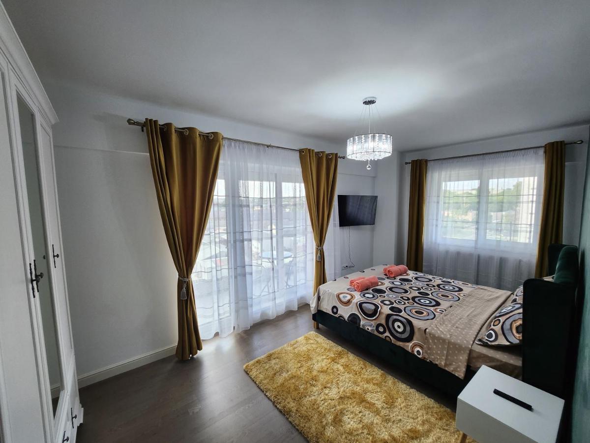Near Airport 2 Rooms Apartments In Himson Iasi Exterior photo